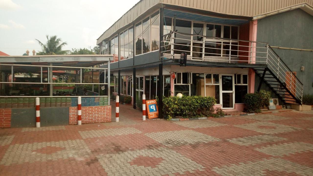 Da 411 Hotel Ibadan Exterior photo